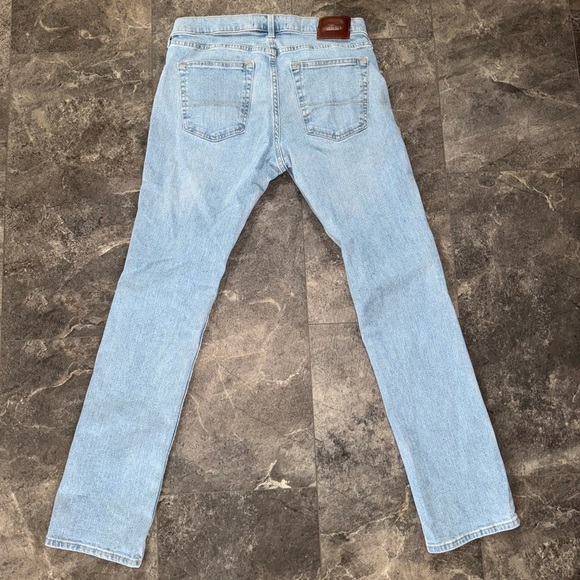 Hollister Slim Straight Jeans Distressed Light Wash Denim Size 32 - Picture 5 of 7